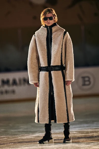 Look 7